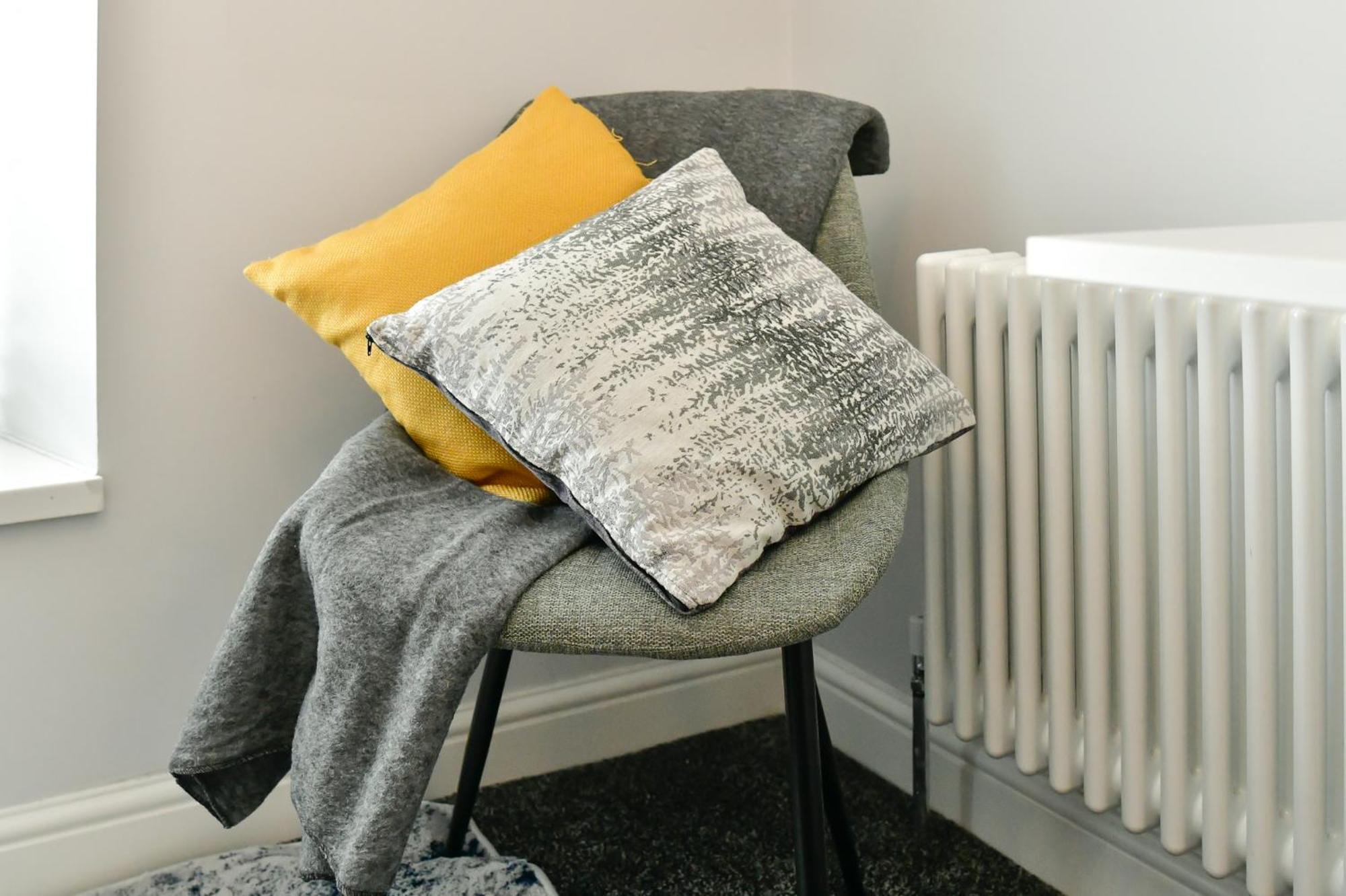 Free Parking - Heart Of The City - Superb Townhouse & Garden - Peaceful Area But Only 5Min Walk To Beach, Shops, Bars, Arena, Marina, Parks Swansea Extérieur photo