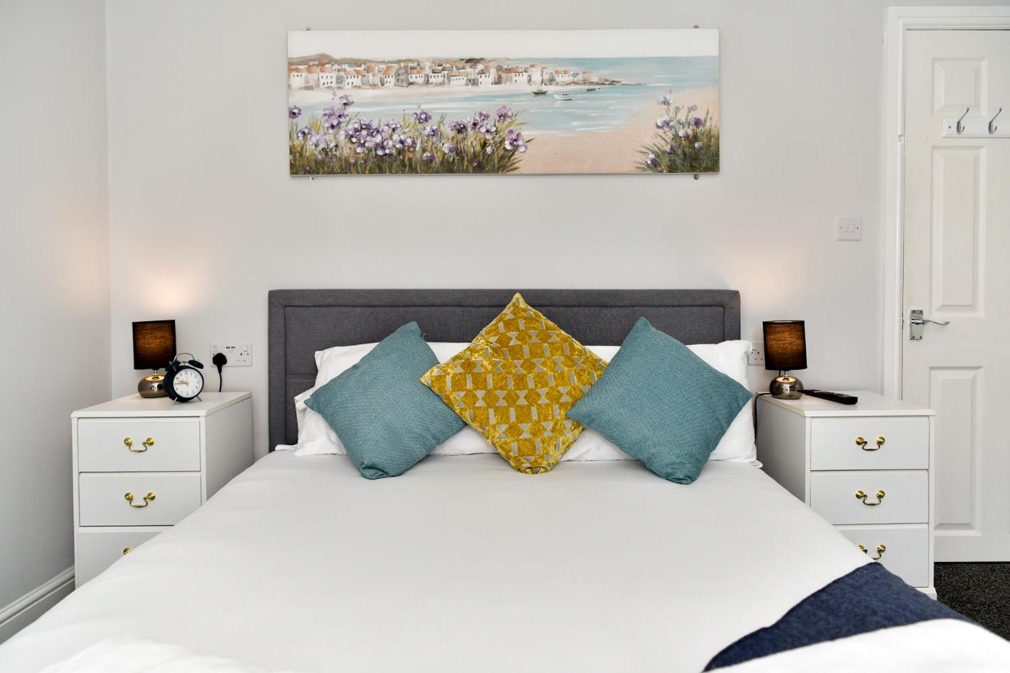 Free Parking - Heart Of The City - Superb Townhouse & Garden - Peaceful Area But Only 5Min Walk To Beach, Shops, Bars, Arena, Marina, Parks Swansea Extérieur photo
