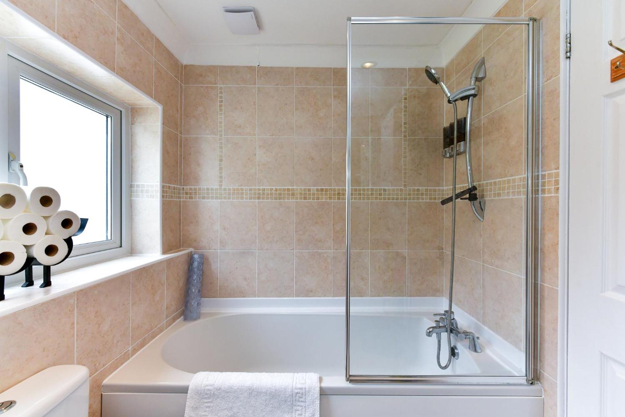 Free Parking - Heart Of The City - Superb Townhouse & Garden - Peaceful Area But Only 5Min Walk To Beach, Shops, Bars, Arena, Marina, Parks Swansea Extérieur photo