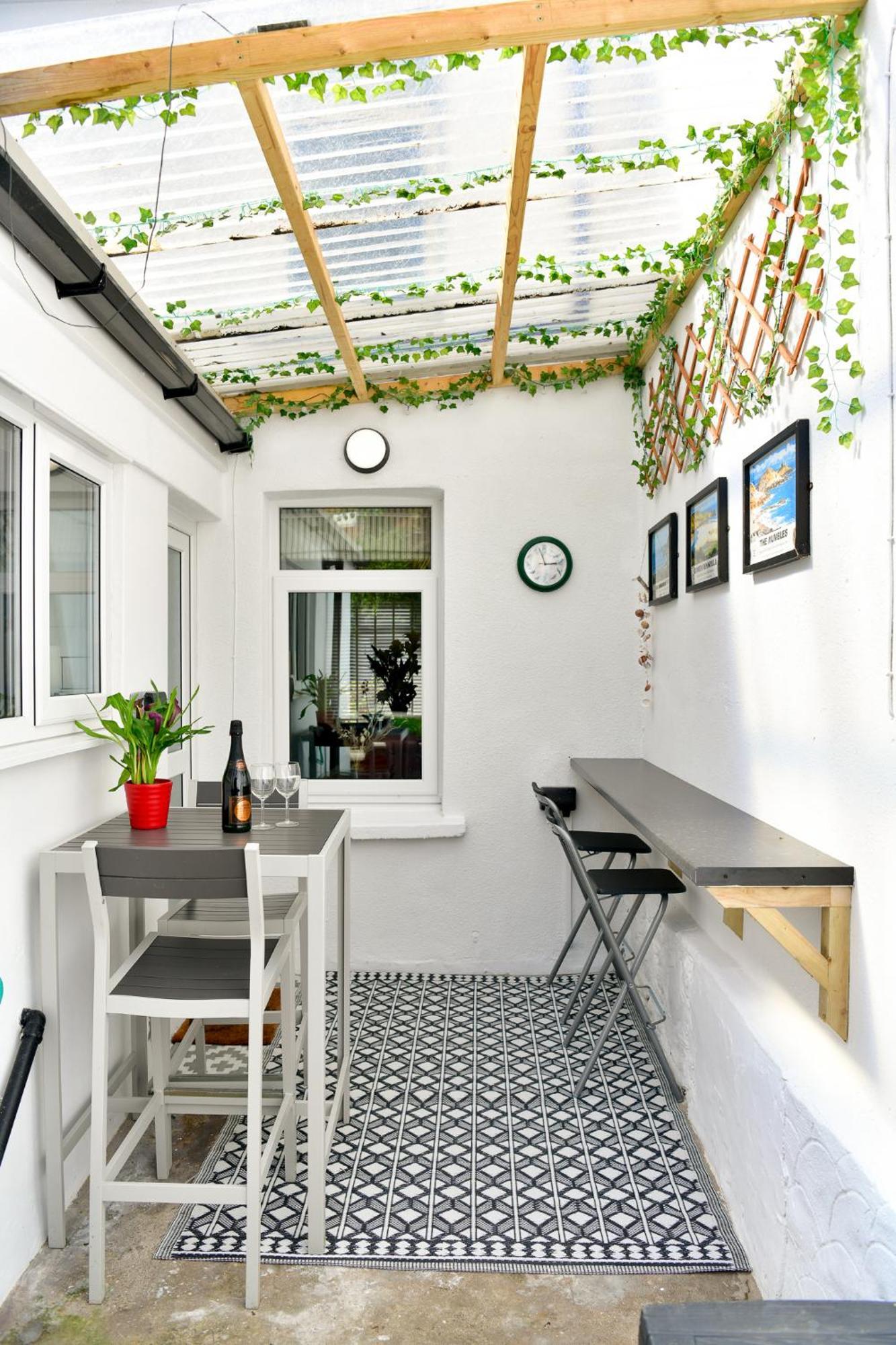 Free Parking - Heart Of The City - Superb Townhouse & Garden - Peaceful Area But Only 5Min Walk To Beach, Shops, Bars, Arena, Marina, Parks Swansea Extérieur photo